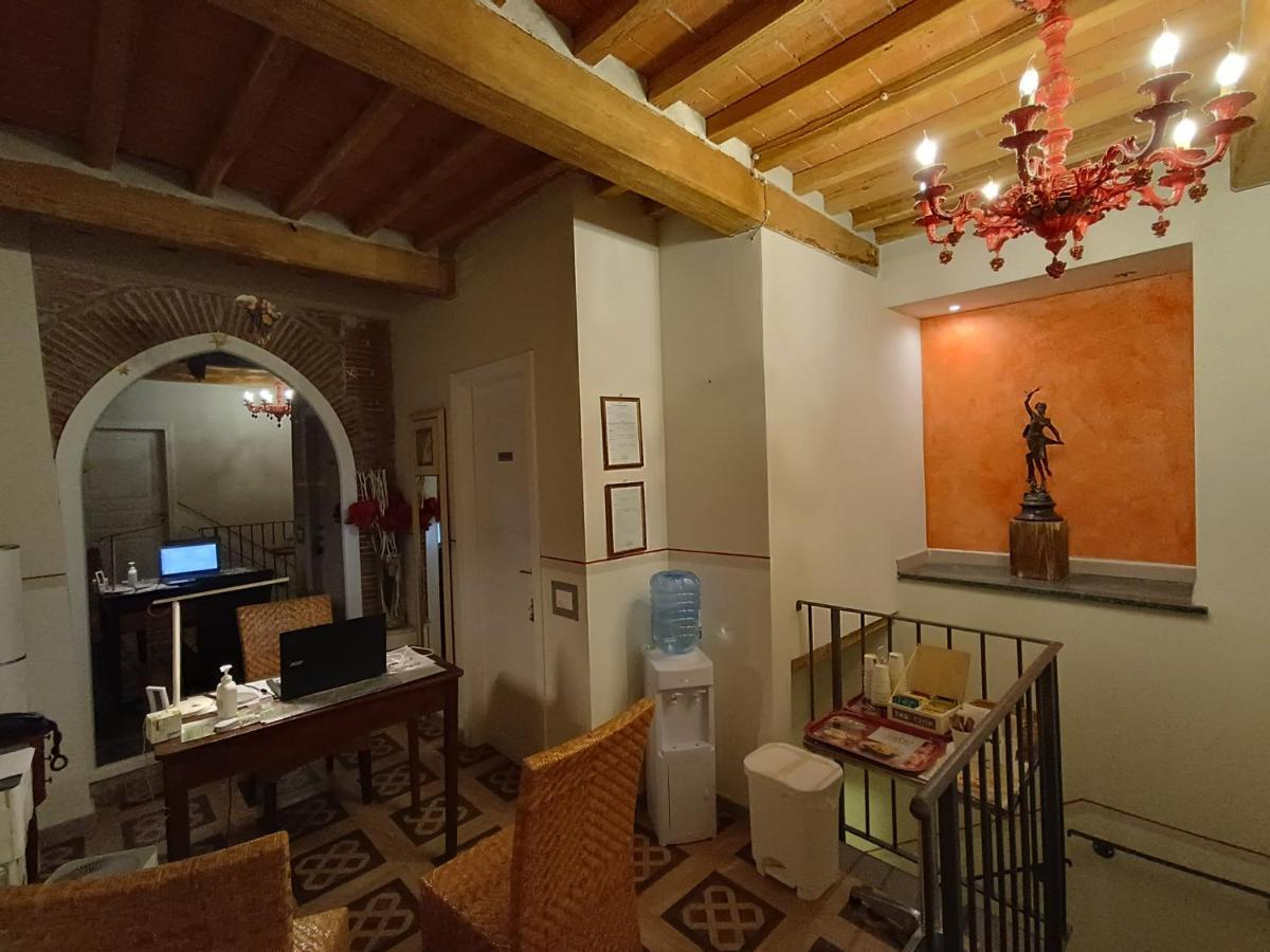 卢卡Le Rondini Di San Donato住宿加早餐旅馆 外观 照片